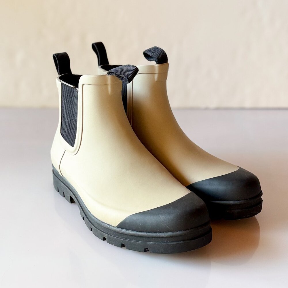 Everlane Women’s Ankle Rubber Rain Chelsea Boot in Stone Sz 9 - Picture 3 of 5